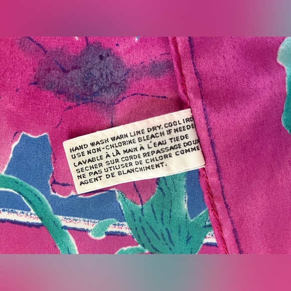 Vintage Veresa by Vera Nuemann 90s Flower & Vines Scarf Pink/Blue Made in Japan - Picture 4 of 4